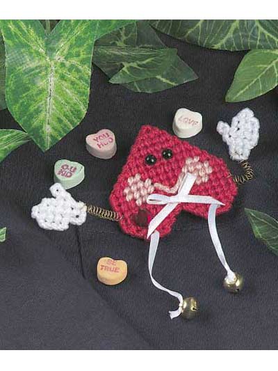 cuore in plastic canvas
