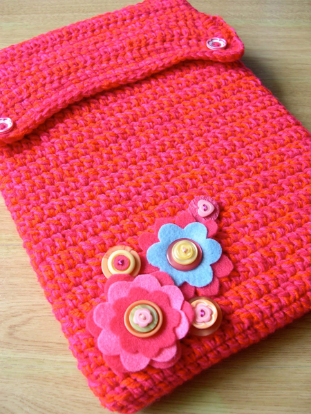 porta laptop all'uncinetto porta laptop all'uncinetto