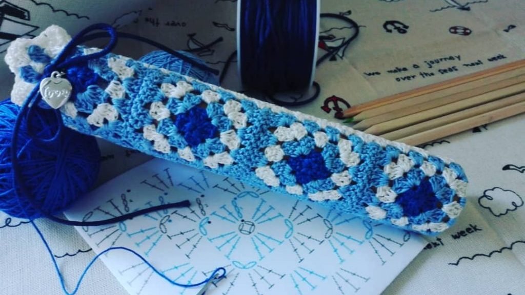 Come Realizzare un Astuccio Porta Colori all’Uncinetto