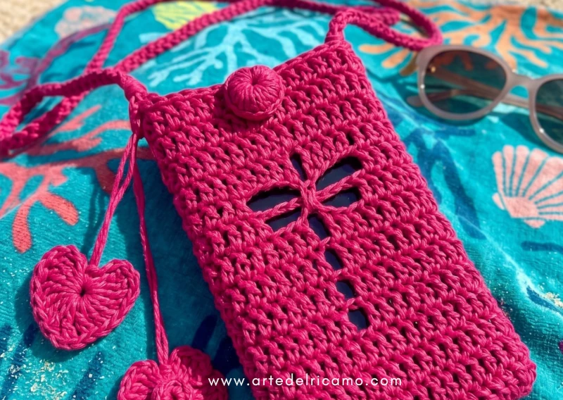 portacellulare fucsia con motivo libellula